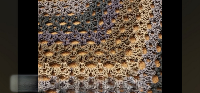 Peephole Stitch Shawl