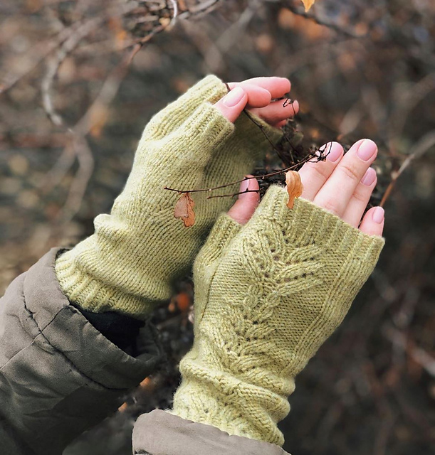 Hop Cone Mitts