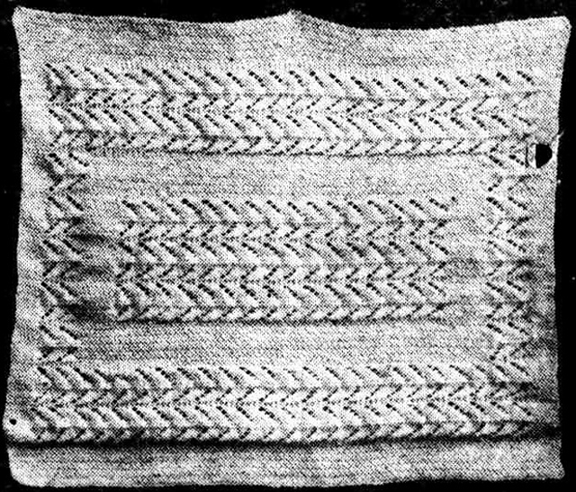 Baby's Layette: The Crib Cover