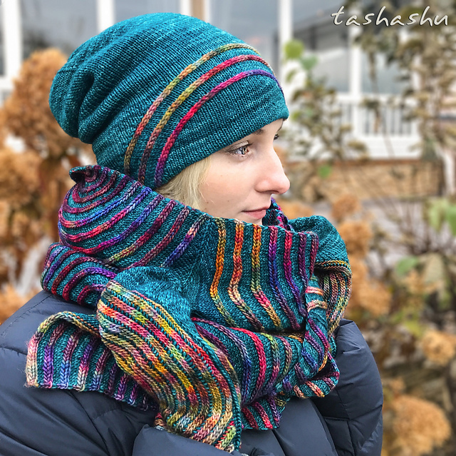 45R 45rpm 縮絨ウール フリルカラーニット グリーン フロート R刺繍 Ravelry: Aurora Borealis Hat pattern by Svetlana Gordon