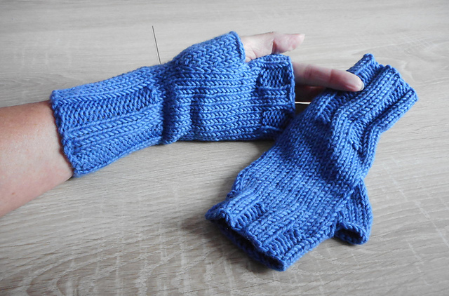 Snug Winter Wrist Warmers 2