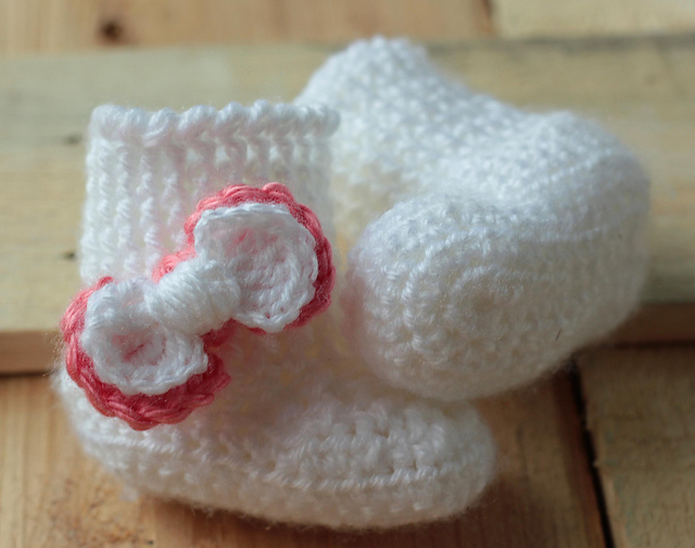 Little Kaity baby boots and bows