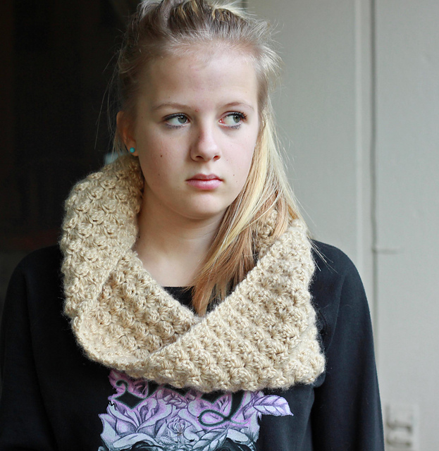 Crochet easy chunky cowl