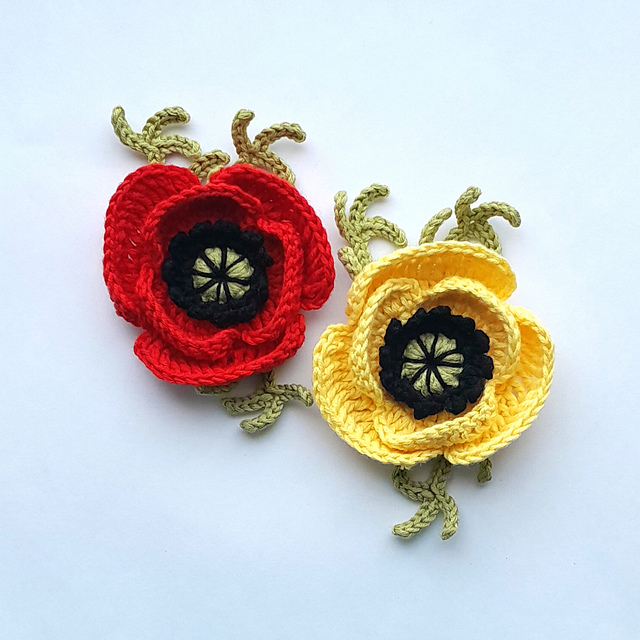 Crochet poppy