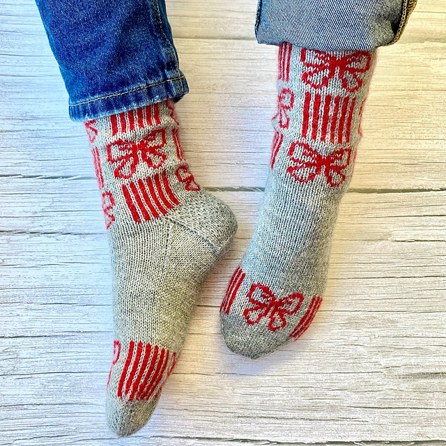 Ribbons and Bows Socks