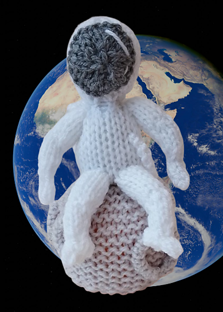 To the Moon Astronaut Chocolate Orange Cosy