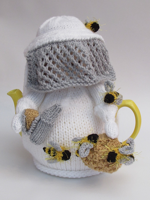 Beekeeper tea cosy