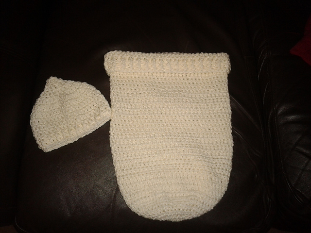 Cosy Newborn Cocoon & Little Pixie Hat