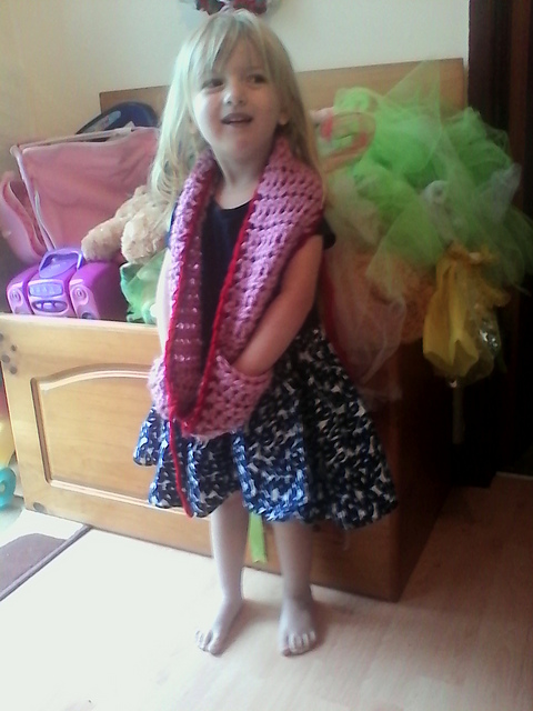 toddler superchunky scarf with pockets