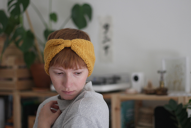Herringbone headband