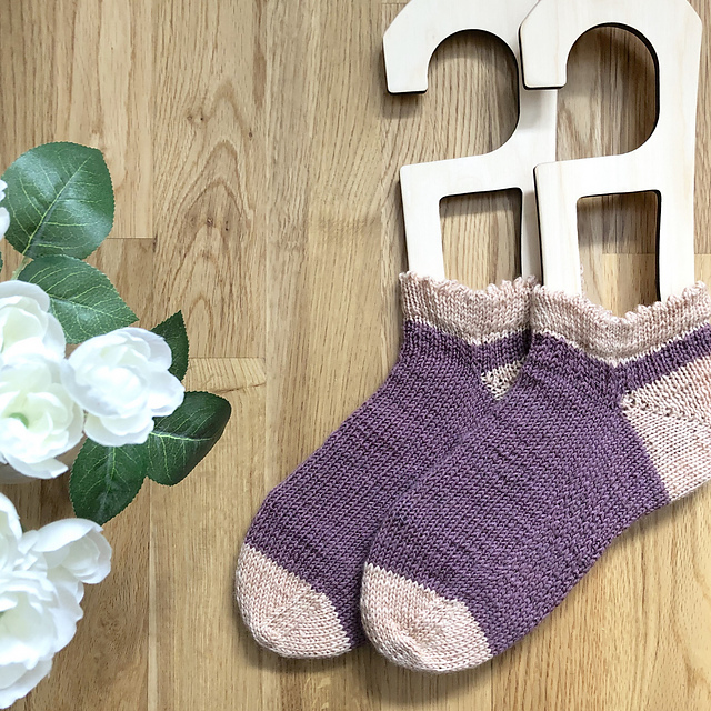 Picot Shorties Socks