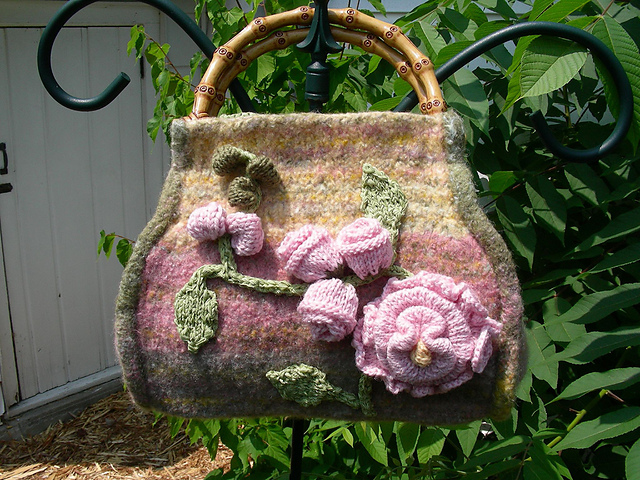 English Garden Felted Carpetbag