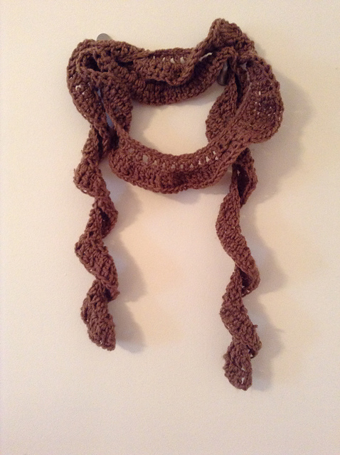 Icicles Ruffle Scarf 
