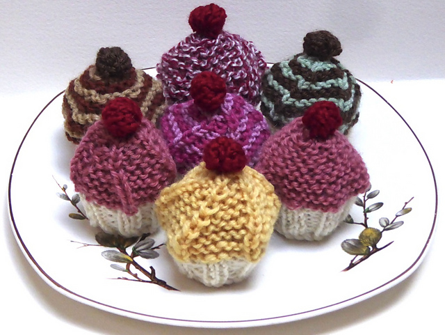 Cupcake Creme Easter Egg Cosies