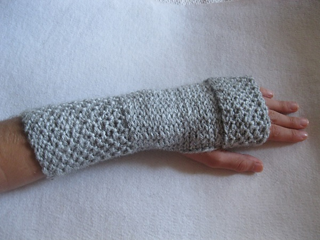 Pebbles & Stones Fingerless Mitts