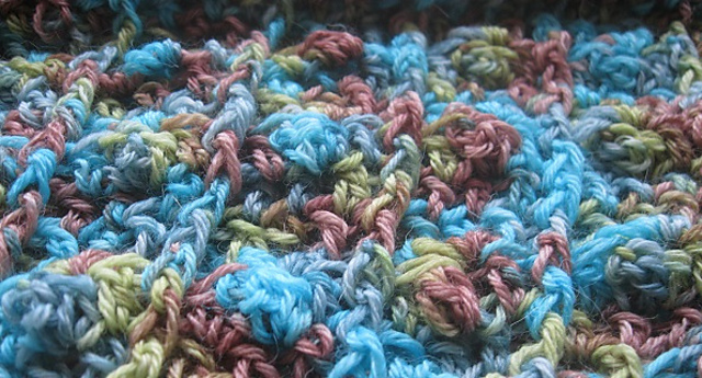 Raindrops and Rosebuds Cowl
