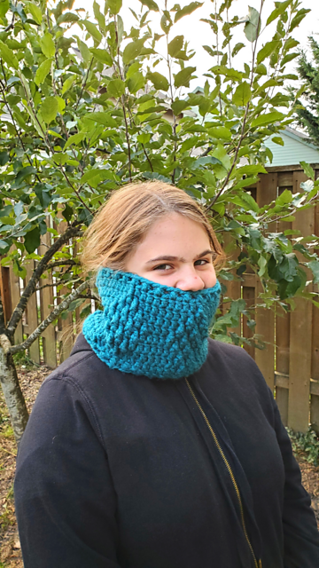 Diamond Bliss Cowl