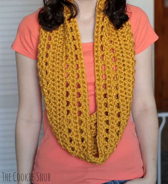 Chunky Windowpane Cowl