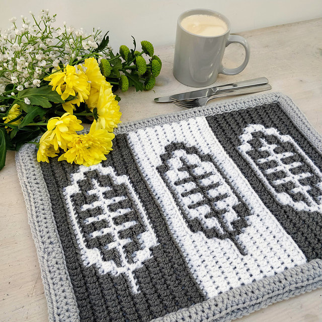 Retro Leaves Placemat