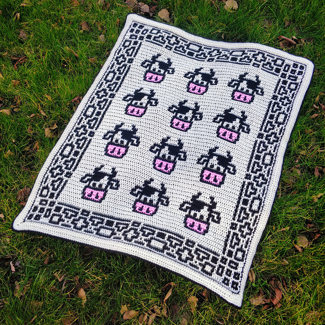 Nosey Cows Mosaic Blanket