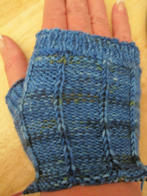 Chain Reaction Fingerless Gloves
