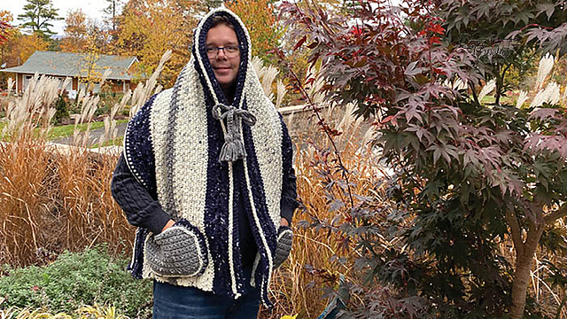 Hooded Pocket Wrap