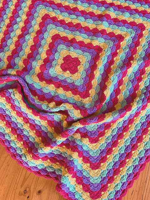 Textured Clam Shells Blanket
