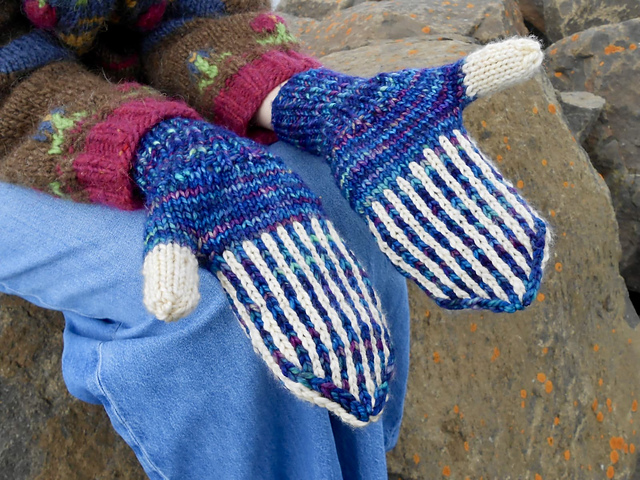 Fish Mittens