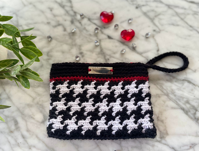 The Houndstooth Wrist Bag
