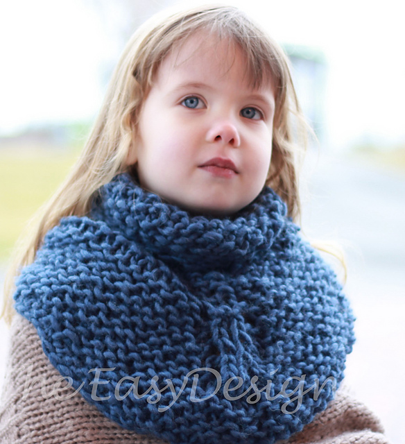 Irene Neckwarmer
