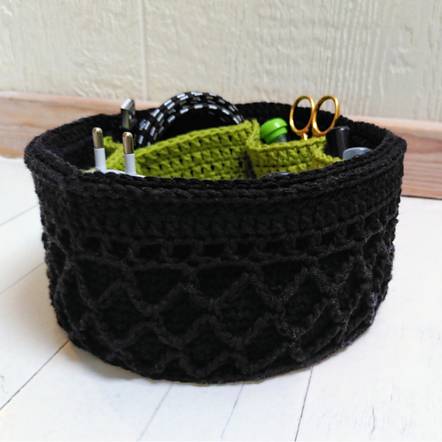 6 Pockets Basket
