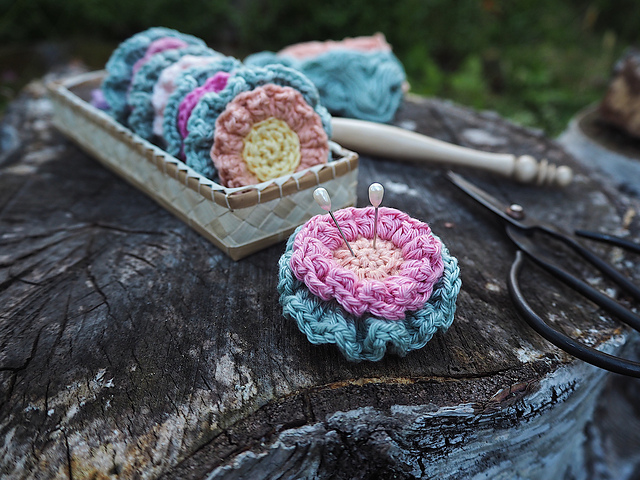 The Ruffle Pincushion