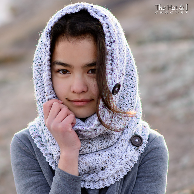 Buttons & Braids Cowl