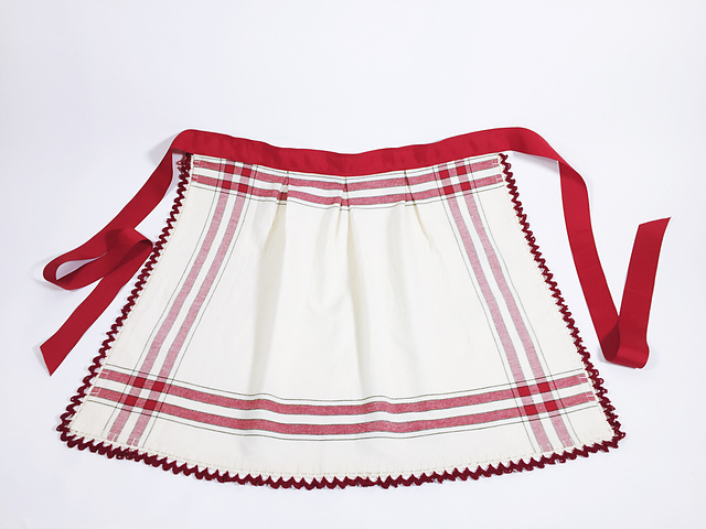 Vintage Touches Apron