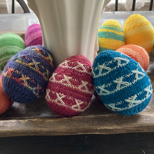 Criss Cross Cable Egg