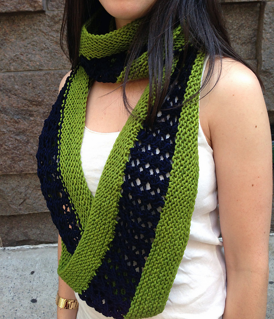 Garter and Vine Cowl