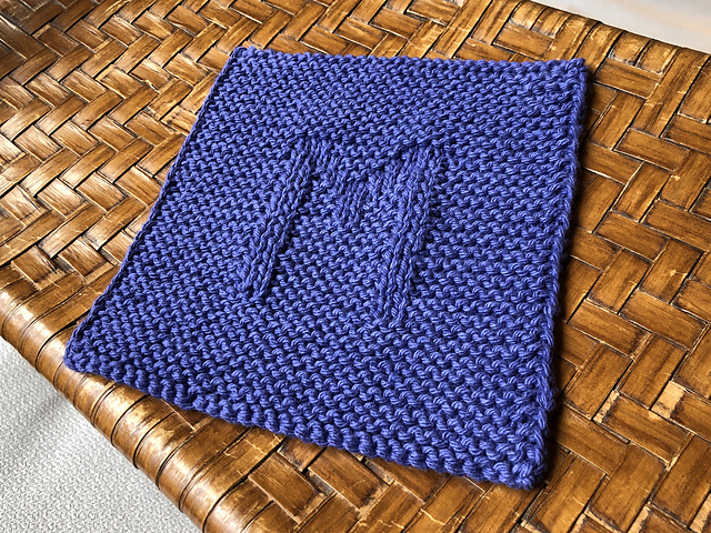 Knit "M" Washcloth