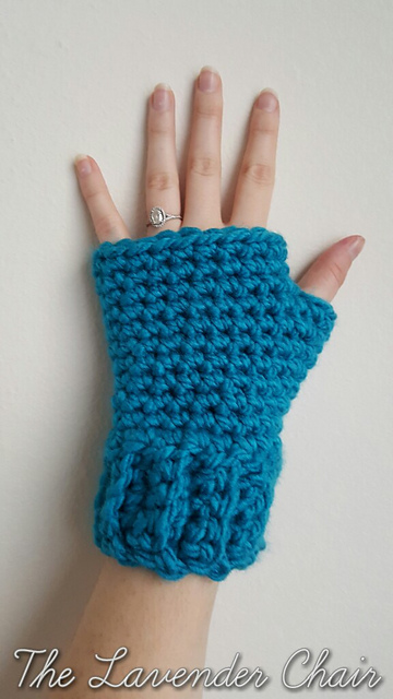 Simple and Chunky Fingerless Gloves