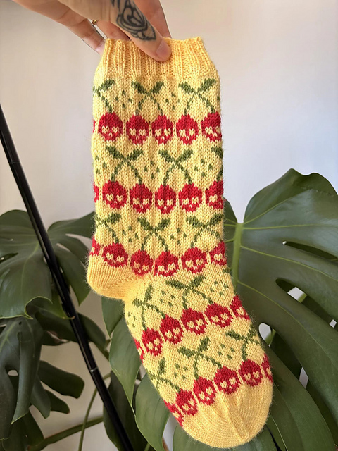 The Skullberry Socks