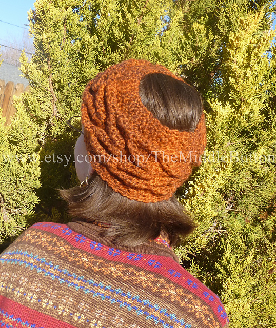 Daphne Leaf Cable Headwrap