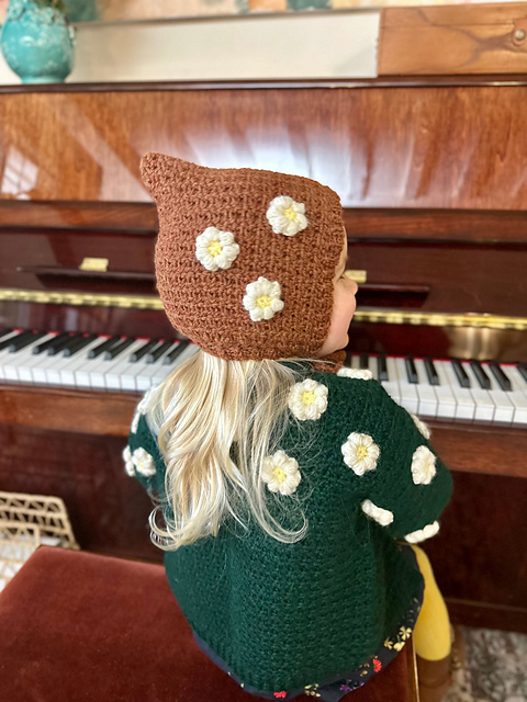 The Daisy Bonnet