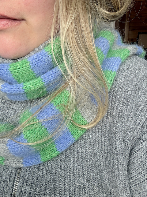 Ravelry: The Frazzled Scarf pattern by The Novel Stitch
