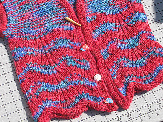 Wavy baby cardigan