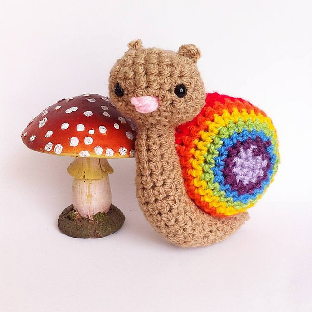 Amigurumi Rainbow Snail