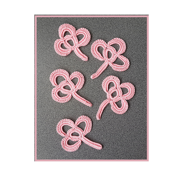 Irish Lace Antique Shamrock .