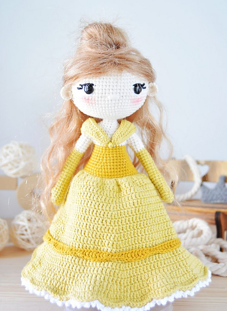 Ravelry: Bella pattern by Cristina Soto