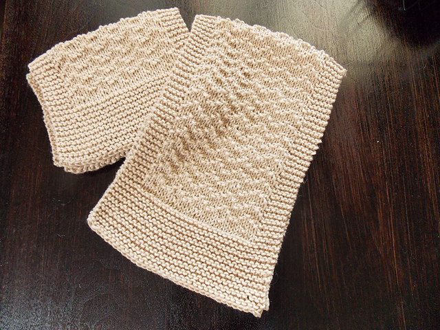 Scalloped Kitchen Towel