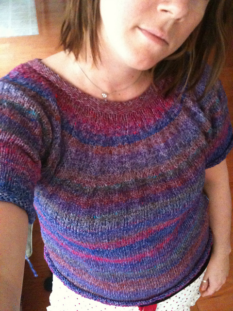 Bibi - short sleeved yoke pullover