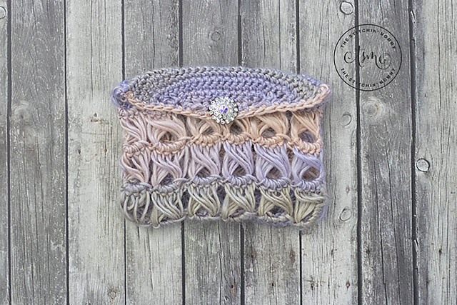 Broomstick Lace Pouch