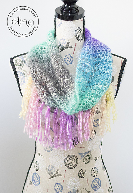 Unicorn Kisses Cowl